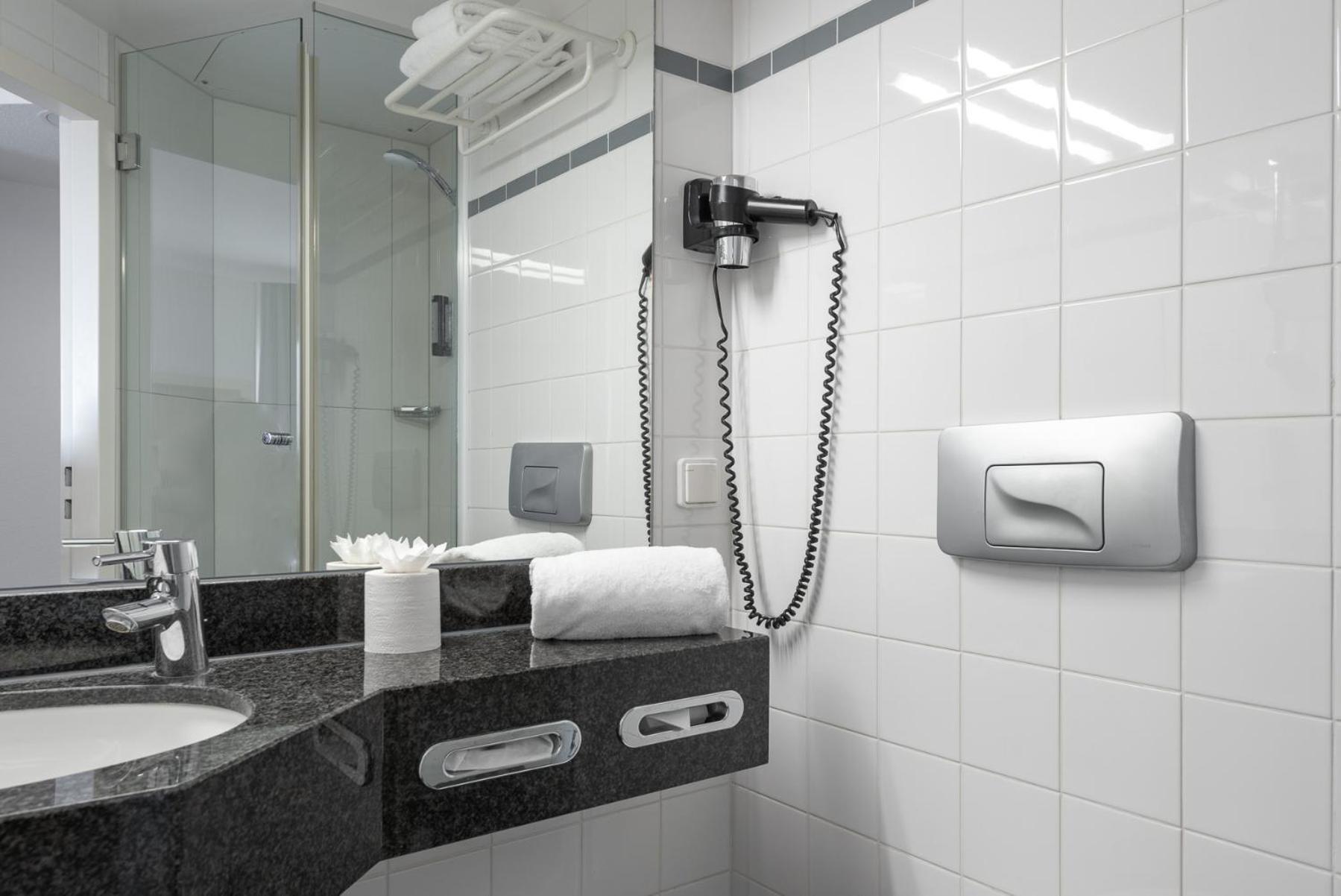 IntercityHotel Kiel Esterno foto