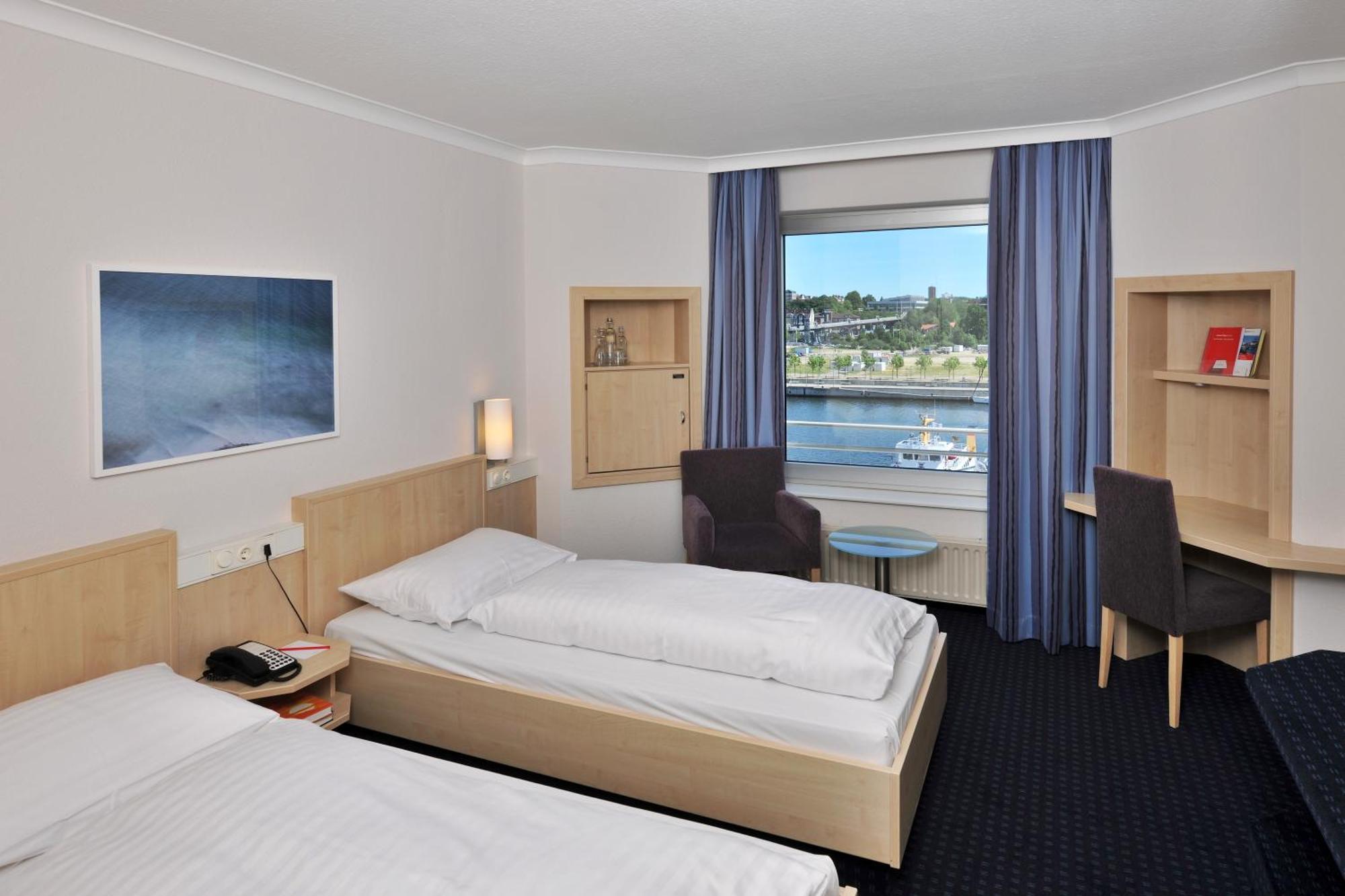 IntercityHotel Kiel Esterno foto