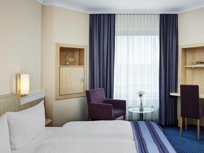IntercityHotel Kiel Esterno foto